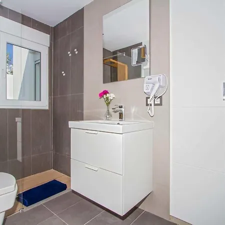Villa In Playa Blanca Sleeps 8 Includes Swimming Pool Air Con And Wifi *
