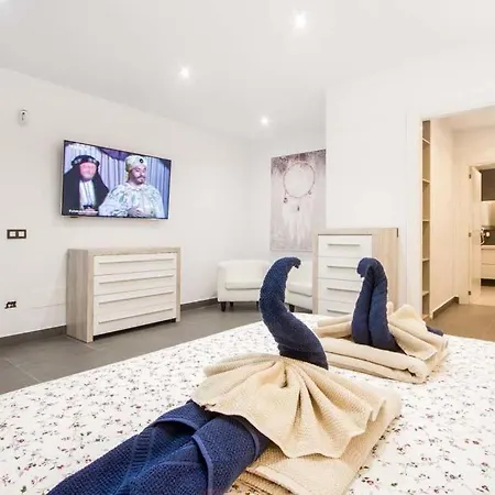In Playa Blanca Sleeps 8 Includes Swimming Pool Air Con And Wifi Villa Playa Blanca (Lanzarote)